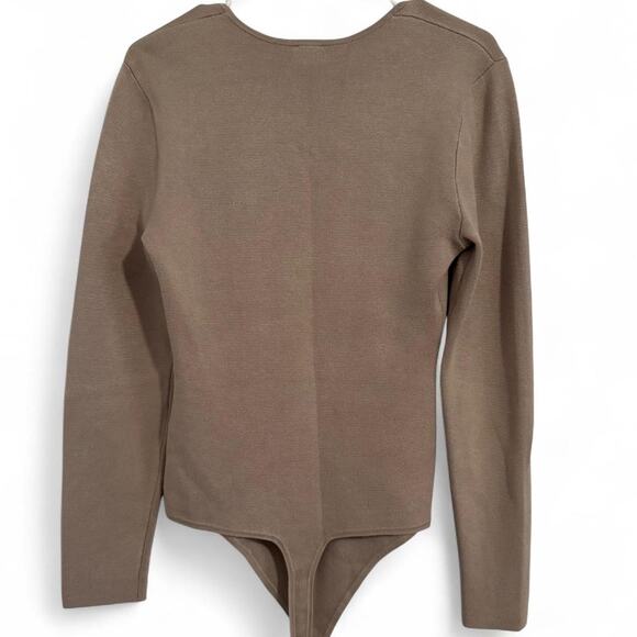 Taupe scallop neck sweater abercrombie - Picture 3 of 4